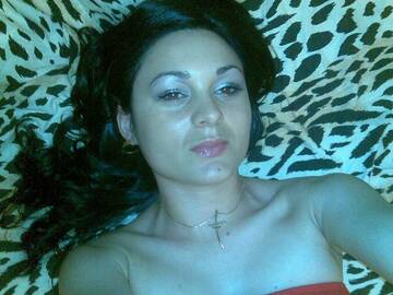 Public Photo of elyselvaggia33