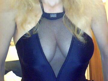 Public Photo of ___M_I_E_L_E___