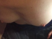 Pissing lovers su tette e pompino